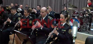Banda de Música de la Policía brindó un concierto y homenajeó a Excombatientes