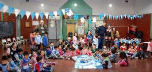 Niños y docentes del Jardín N° 450 brindan homenaje a Ex Combatientes de Malvinas