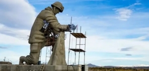 20 toneladas y 17 metros de alto: dónde estará el monumento más grande para los Excombatientes de Malvinas