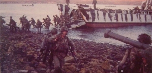El desembarco británico en Malvinas: el plan del Día D, el “trauma” de los ingleses y la resistencia de 60 hombres