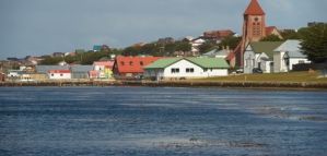 Malvinas: El Gobierno cuestionó al Reino Unido por otorgar el rango de ciudad a Puerto Argentino